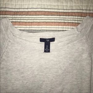 Gap sweater